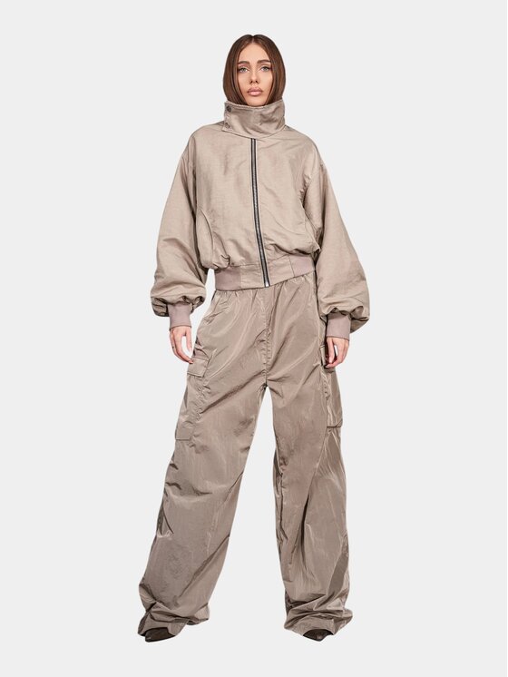 MADE BY SOCIETY MADE BY SOCIETY Spodnie materiałowe Aestra - P27714 Beżowy Basic Fit