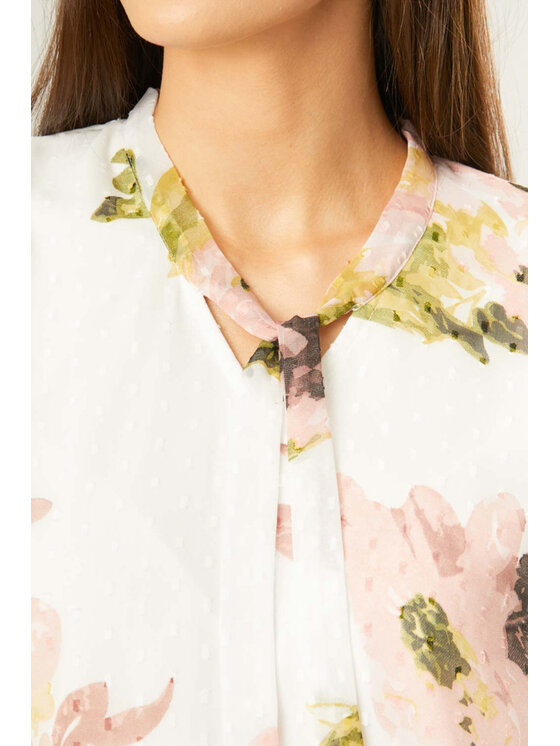 QUIOSQUE QUIOSQUE Halenka 2LY002 Écru Regular Fit