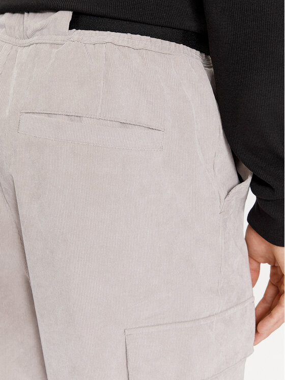 Calvin Klein Jeans Calvin Klein Jeans Hlače iz tkanine J30J324035 Siva Relaxed Fit