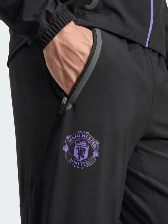 adidas adidas Spodnie dresowe Performance Manchester United Tiro 25 Czarny Regular Fit