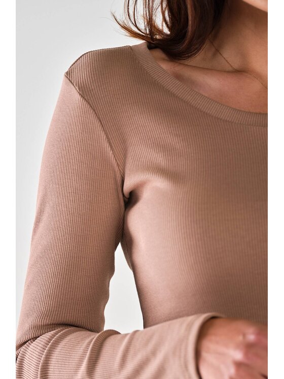 Infinite You Infinite You Blusa M284 Beige Basic Fit
