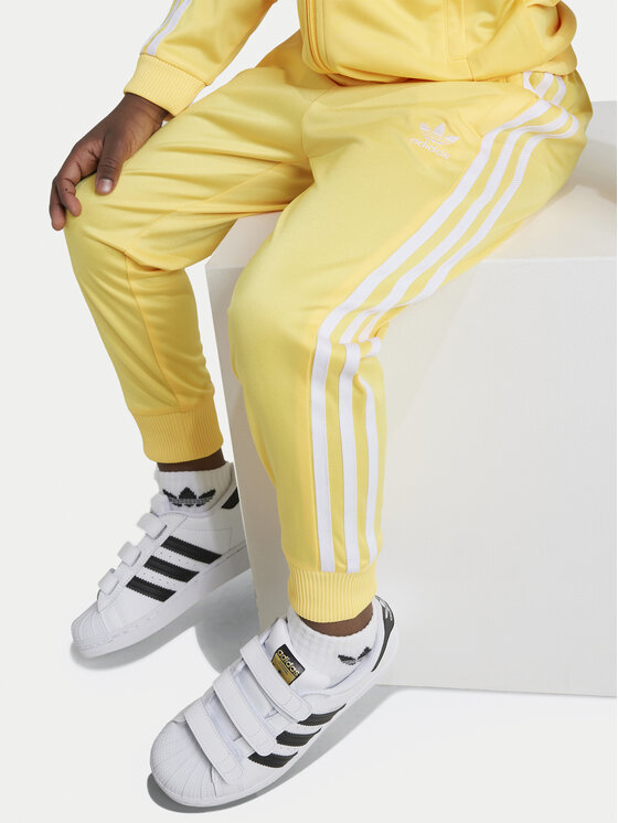 adidas adidas Trening adicolor SST IY4795 Galben Regular Fit