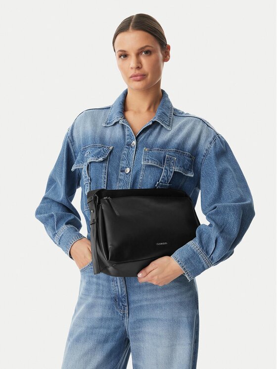 Calvin Klein Calvin Klein Ročna torba Gracie K60K611661 Črna
