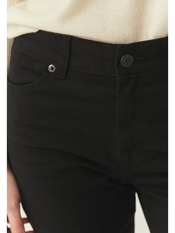 TATUUM Tatuum Džínsy RIFONO 1 Čierna Classic Fit