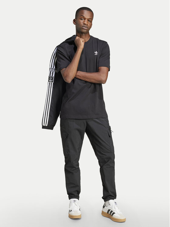 adidas adidas Футболка Trefoil Essentials JI8545 Чорний Regular Fit