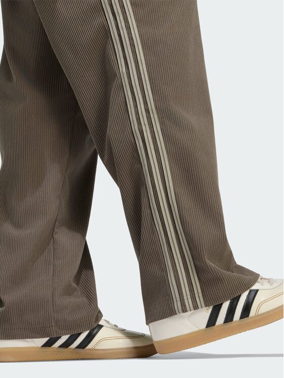 adidas adidas Joggery 170185 Brązowy Regular Fit