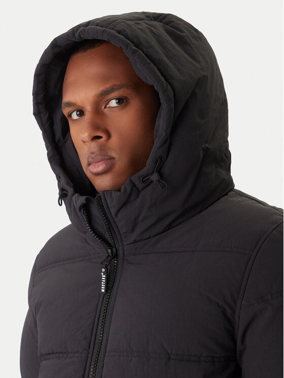Mustang Mustang Winterjacke Oakfield 1017069 Schwarz Regular Fit