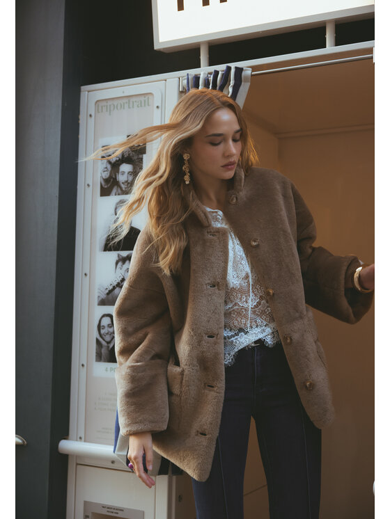 BIZUU BIZUU Futro WINTER WARM FLUFFY FUR Beżowy Standard Fit