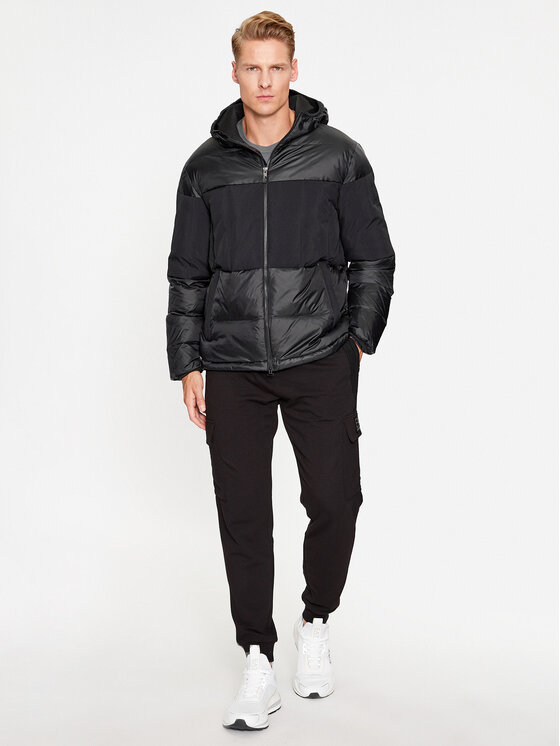 EA7 Emporio Armani EA7 Emporio Armani Vatovaná bunda 6RPB01 PNEOZ 1200 Čierna Regular Fit