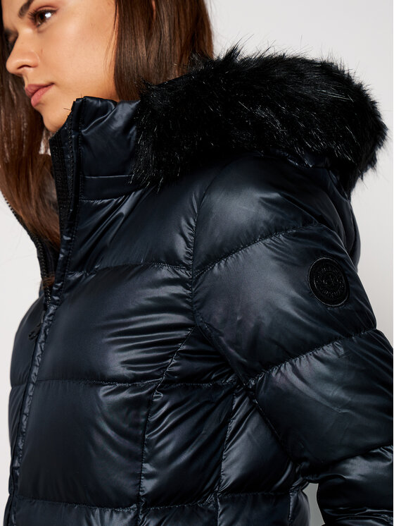 Calvin Klein Wintermantel Essential Real Down K20K202316 Schwarz Regular Fit • Modivo.de