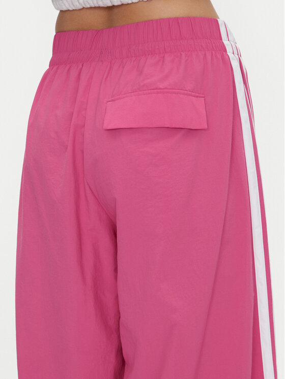 adidas adidas Спортивні штани Essentials 3-Stripes JC8167 Рожевий Loose Fit