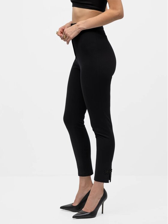 MANDRAGORA MANDRAGORA Spodnie materiałowe Mona Czarny Slim Fit