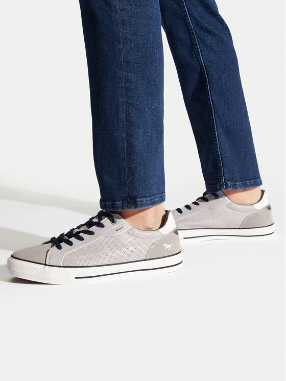 Mustang Mustang Sneakers aus Stoff 4198303 Grau