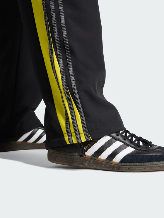 adidas adidas Spodnie dresowe LOOSE CUTLINE Czarny Loose Fit