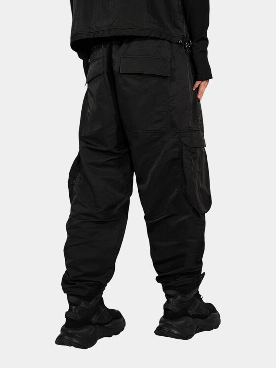 MADE BY SOCIETY MADE BY SOCIETY Spodnie materiałowe Pantaloni LOW - P17746 Czarny Basic Fit