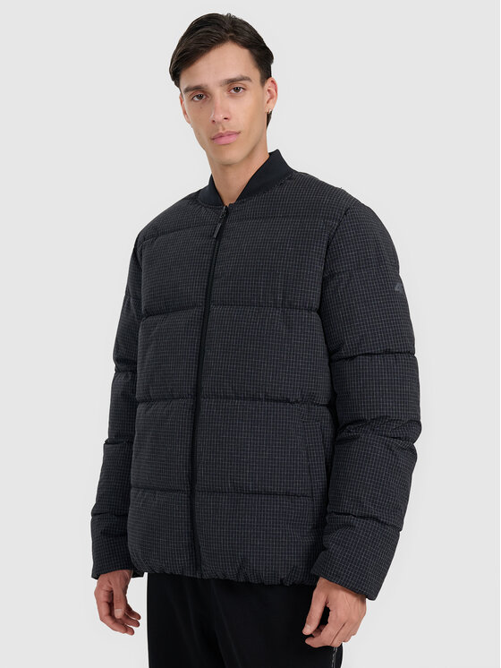 4F 4F Kurtka puchowa URBAN COMMUTER Czarny Regular Fit
