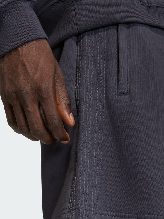 adidas adidas Szorty materiałowe 142531 Szary Regular Fit