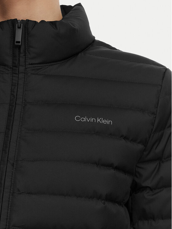 Calvin Klein Calvin Klein Pernata jakna LV044G502G Crna Regular Fit