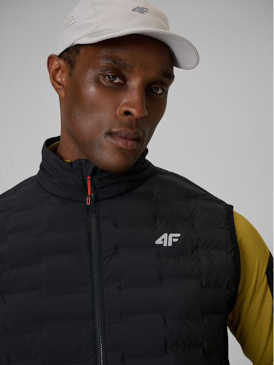 4F 4F Kamizelka TREKKING Czarny Regular Fit