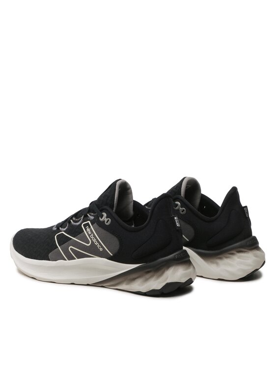 New Balance New Balance Tekaški čevlji Fresh Foam Roav v2 MROAVHK2 Črna