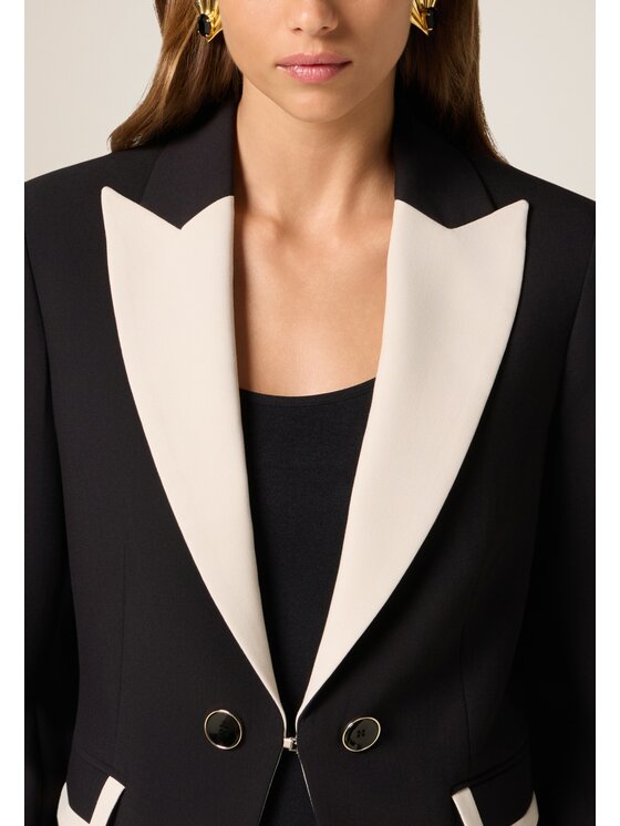 Oltre Oltre Giacca di transizione Q785R104567N0Z3 Nero A-Line Fit