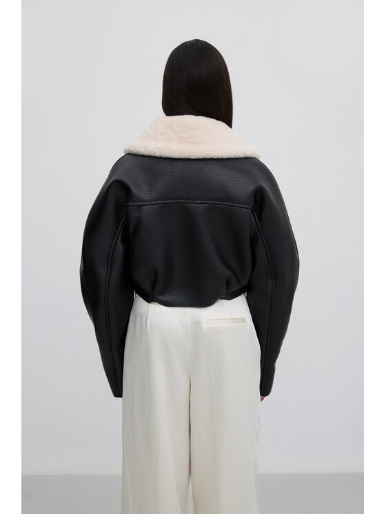 Estro Estro Cappotto in shearling ER00118057 Nero Short Fit