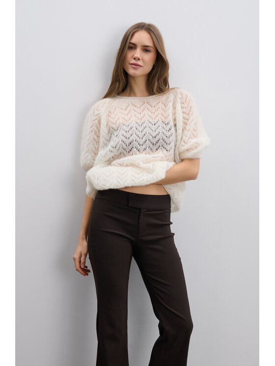Fobya Fobya Sweter F2109 Kremowy Basic Fit