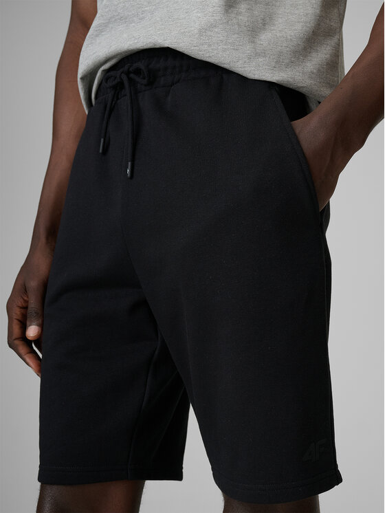 4F 4F Szorty sportowe BASIC+ Czarny Regular Fit