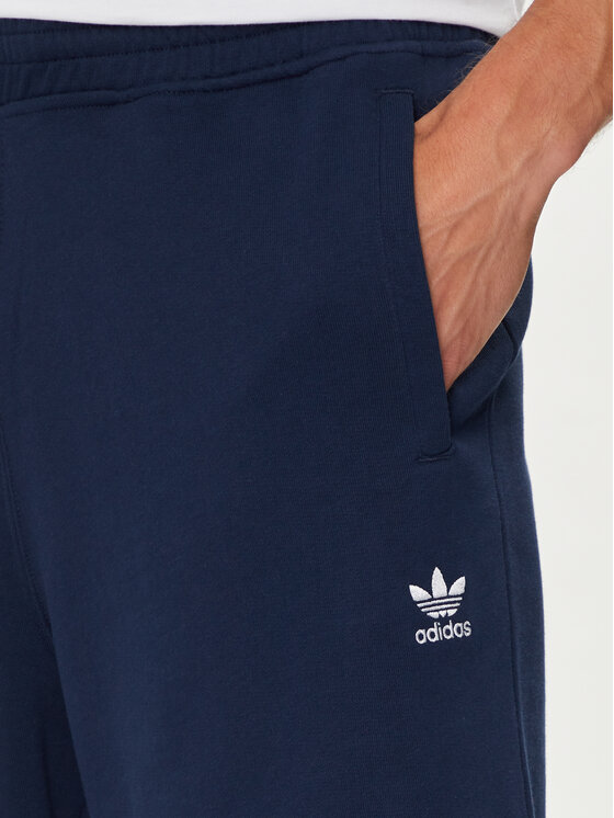 adidas adidas Pantaloni scurți sport Essentials Trefoil IY8521 Bleumarin Regular Fit