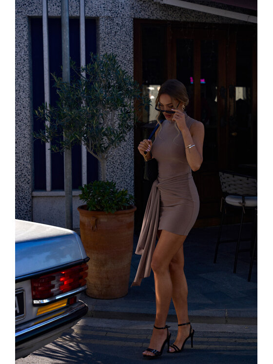 Made of Emotion Made of Emotion Večerní šaty M841 Béžová Premium Fit
