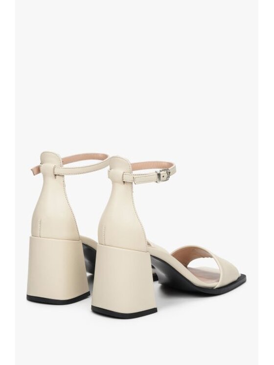 Estro Estro Σανδάλια ER00112690 Μπεζ