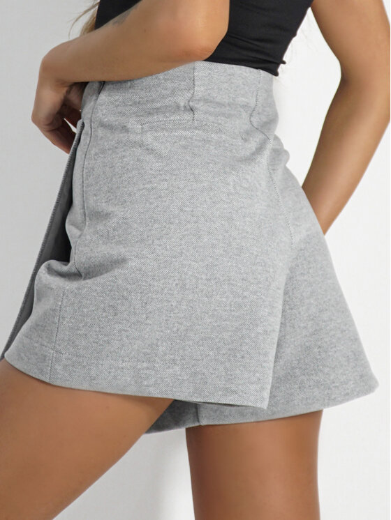 LilaLou LilaLou Szorty materiałowe Lana Szary jasny Regular Fit