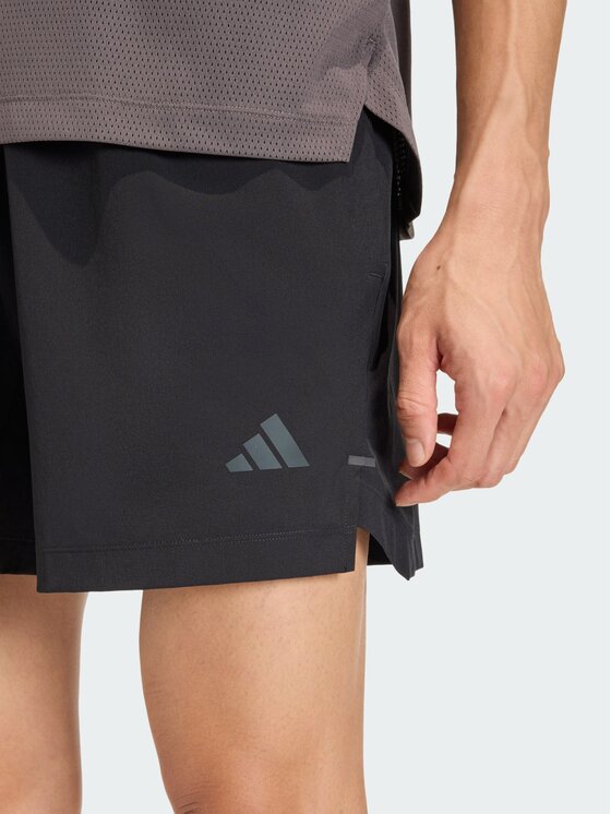 adidas adidas Szorty sportowe 158896 Czarny Regular Fit