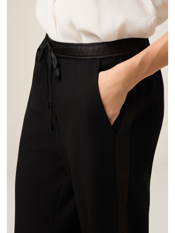 Oltre Oltre Pantaloni di tessuto P824J002375N033 Nero Regular Fit