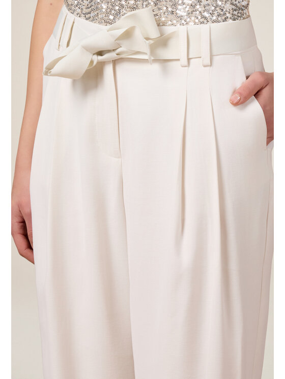 Oltre Oltre Spodnie materiałowe P087R008729N021 Biały Baggy Fit