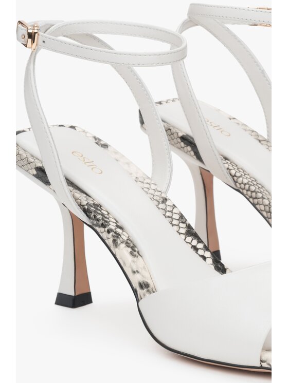 Estro Estro Σανδάλια ER00117195 Μπεζ