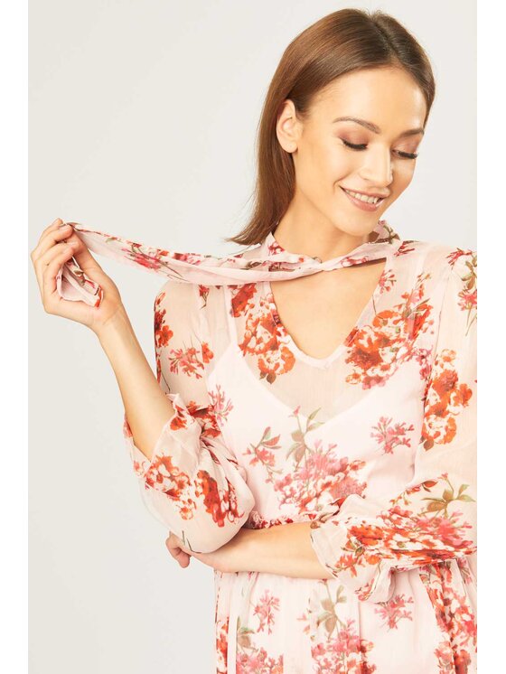 QUIOSQUE QUIOSQUE Každodenné šaty MARIKA DRESS Ružová Regular Fit