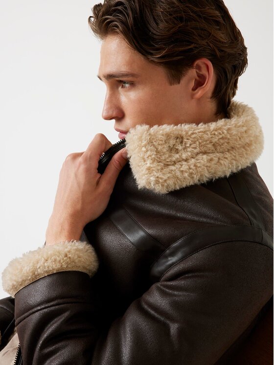 Guess Guess Преходно яке 179663 Кафяв Classic Fit