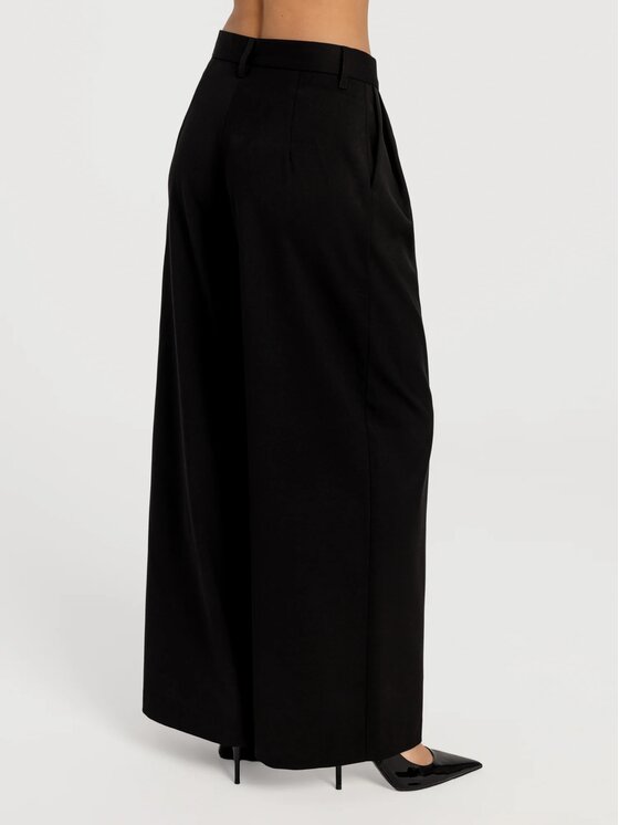 MANDRAGORA MANDRAGORA Pantaloni da donna Estra Nero Standard Fit