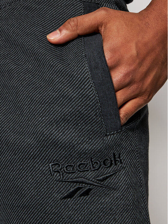 Reebok Športové kraťasy Training Essentials GI9417 Sivá Regular Fit •  Modivo.sk