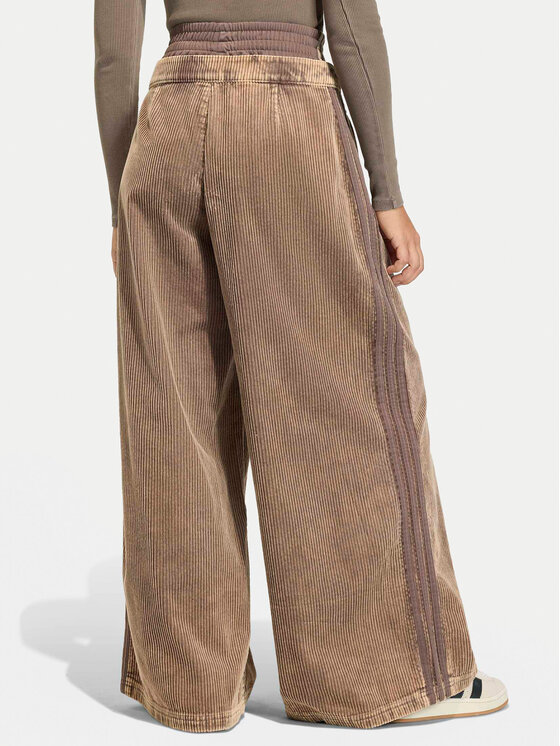 adidas adidas Szövet nadrág Corduroy Sst KD8782 Barna Wide Leg