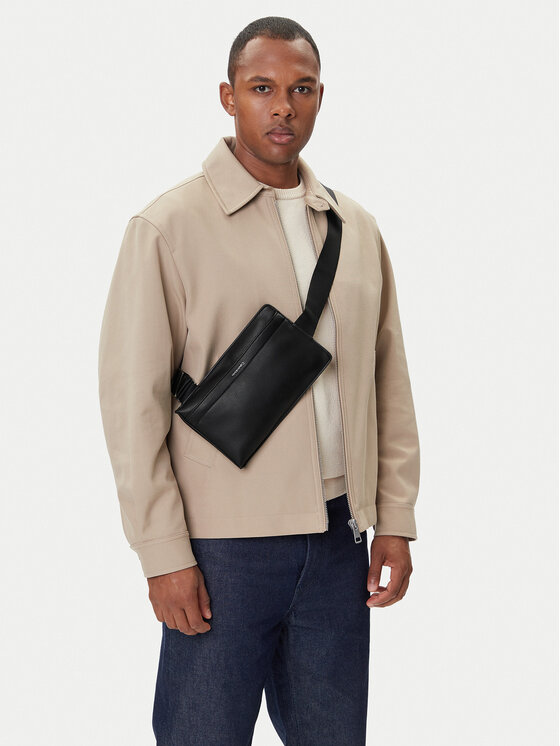 Calvin Klein Calvin Klein Torbica za okrog pasu Raised Square Sling LV04D3271G Črna