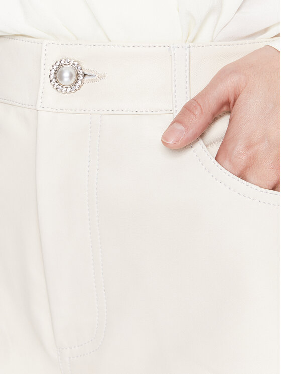 Custommade Custommade Pantaloni scurți din piele Nava 999418711 Écru Regular Fit