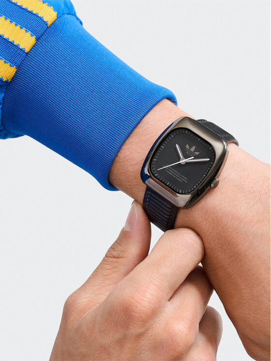 adidas adidas Uhr Retro Wave One AOSY24527 Schwarz