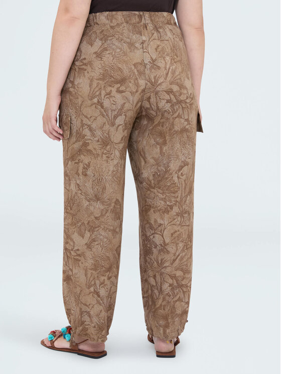 Fiorella Rubino Fiorella Rubino Pantaloni di tessuto P732T105556N0R2 Crema Regular Fit