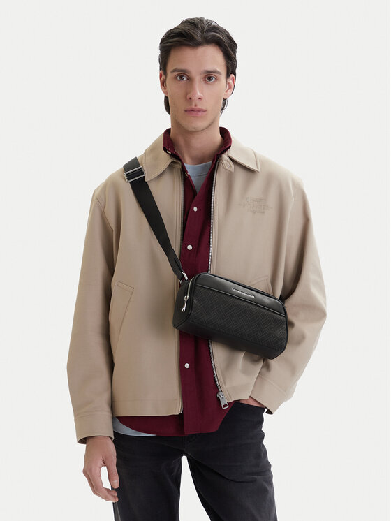 Tommy Hilfiger Geantă crossover Th Flag Monogram Camera Bag AM0AM14297 Negru