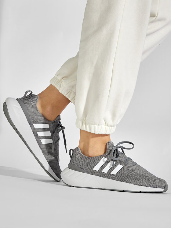 adidas adidas Tenisice Swift Run 22 J GW8178 Siva