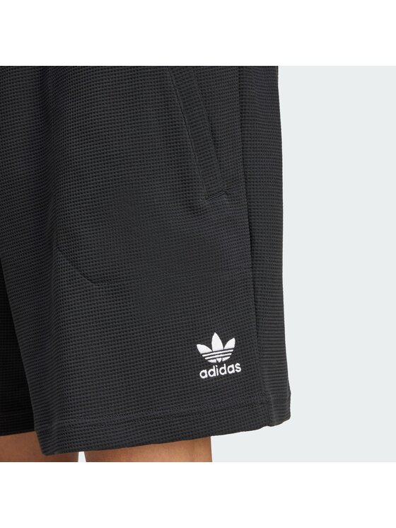 adidas adidas Szorty materiałowe 136315 Czarny Regular Fit