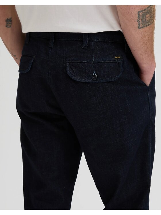 Lee Lee Spodnie materiałowe PLEATED CHINO Granatowy Straight Fit