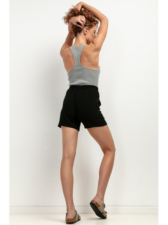 Tessita Tessita Szorty materiałowe SPODENKI_T402_4_S Czarny Relaxed Fit
